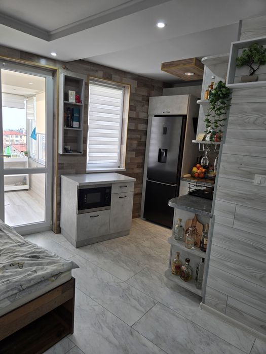 Железник запад 61 кв....