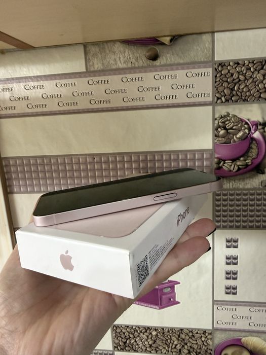 Продам iphone 13, pink