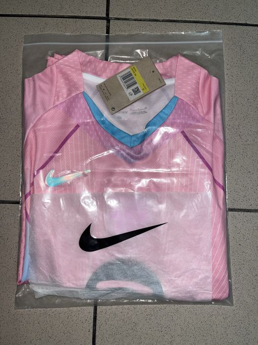 Tricou Barcelona Roz