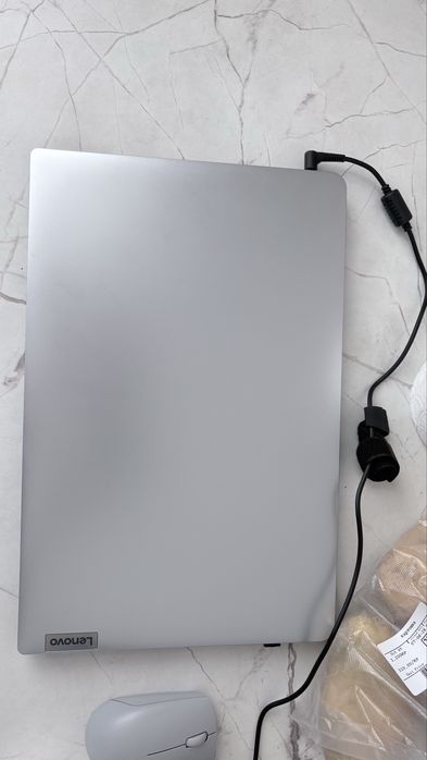 Ноутбук Lenovo icore3