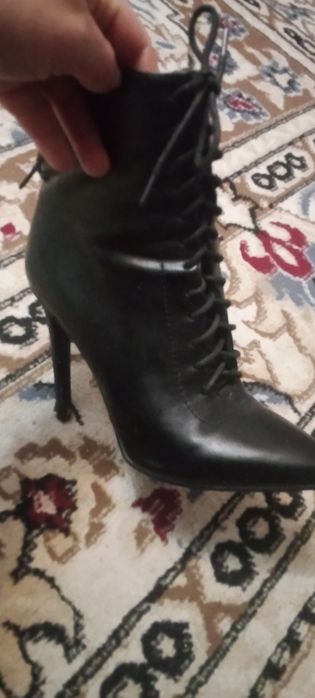 Ботинка сатылады