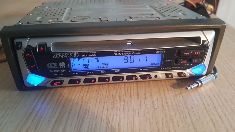 Радио cd kenwood kdc 4021 с AUX и  (Bluetooth )