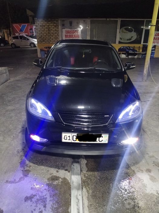 Продам машину Lacetti переделана в Gentra