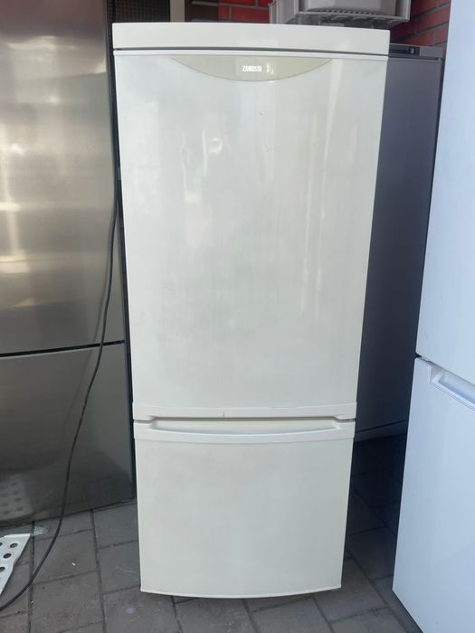 Холодильники разные с доставкой