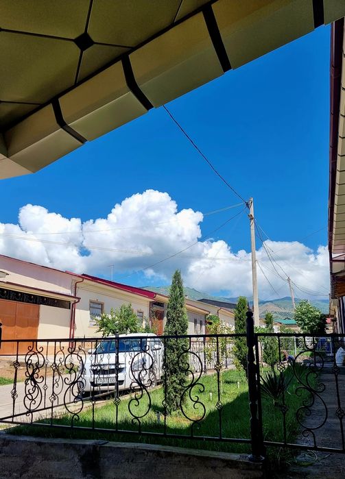 Oqtosh dacha sotiladi