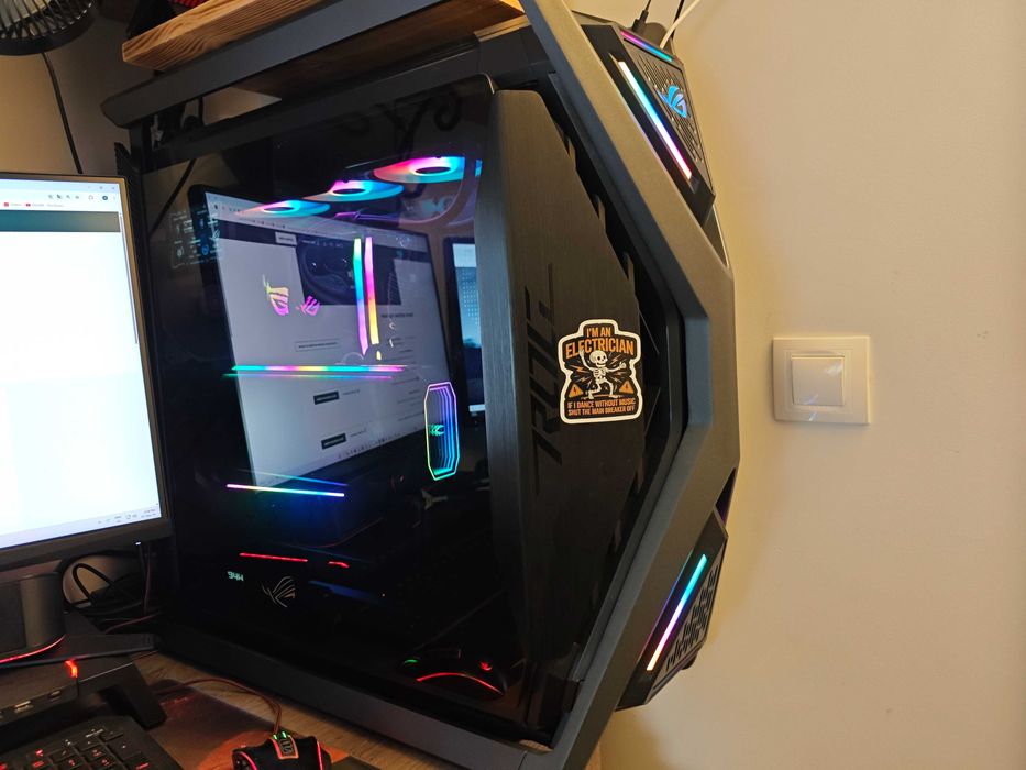 Gaming PC – Ryzen 7 9800X3D / STRIX X870E-E / 64GB DDR5 / 2TB NVMe