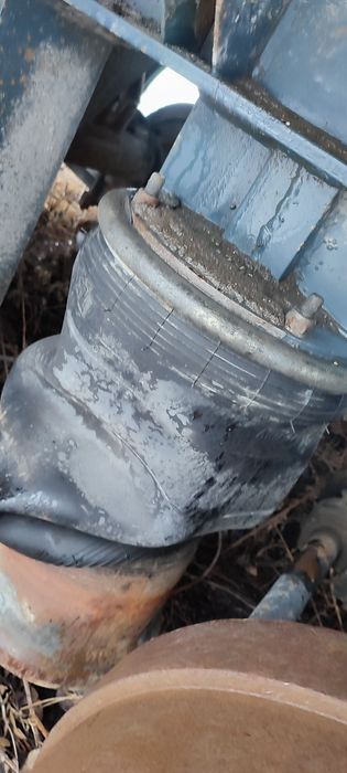 Ось МАЗ три штуки