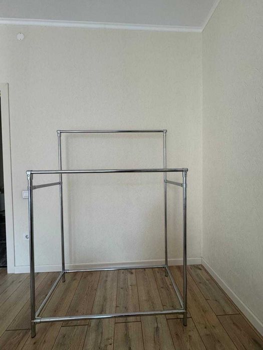 Вешалка для спальни