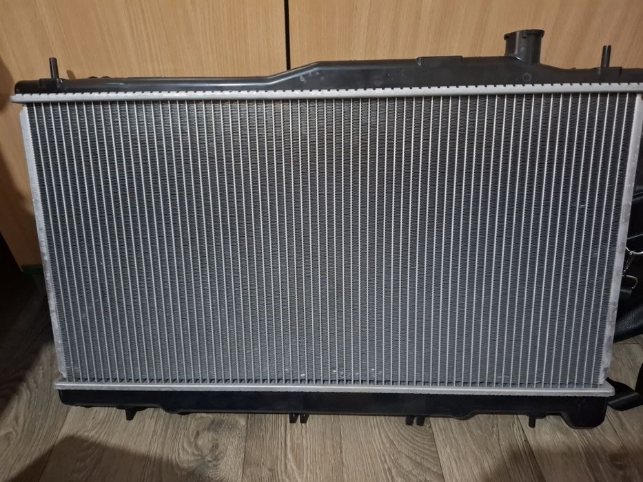 Продам радиатор на субару легасе 1997г В3