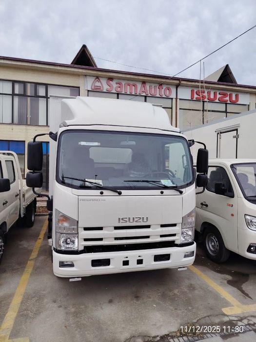 Грузовой автомобиль NQR90L закрыть металлический кузов