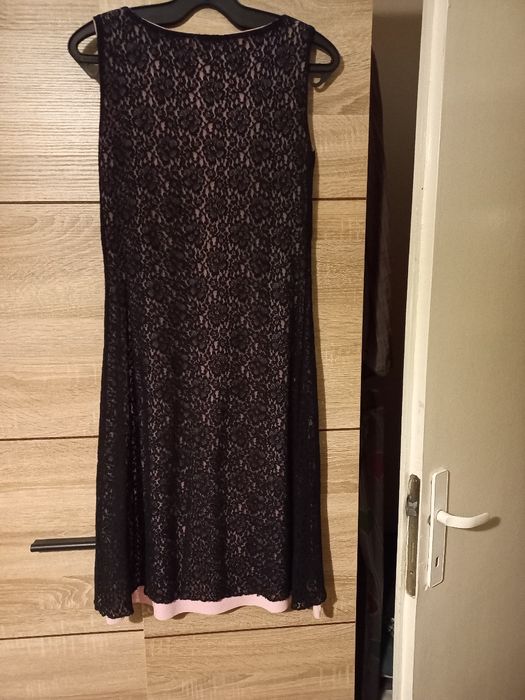 Черна рокля с панделка