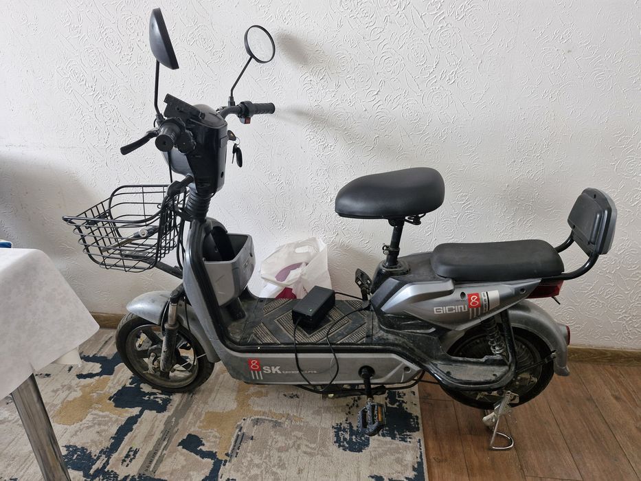 Скутер ск8 бушний