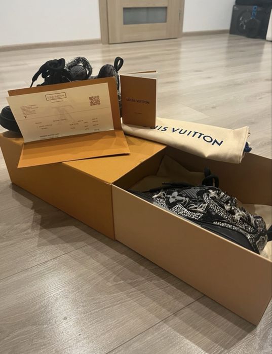 lv skate swarovski multe marimi