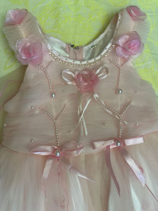 Платье праздничное на девочку