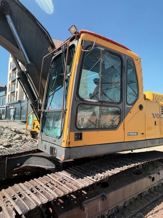 Экскаватор гусеничный VOLVO EC210 BLK 2013 йил 29000 моточас ишлаган