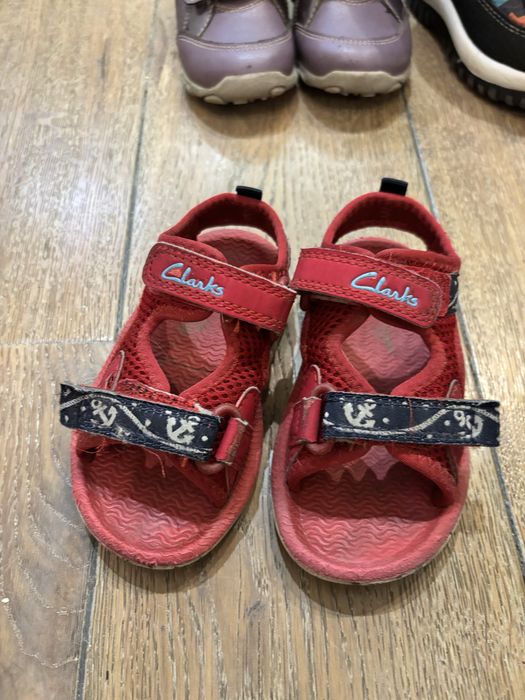 Продам сандали Clarks размер 20.5