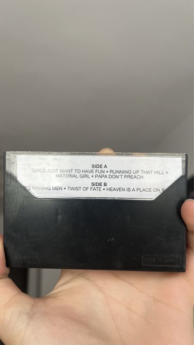 Касетки с микс музика от 80-те / Касетка с микс на QUEEN