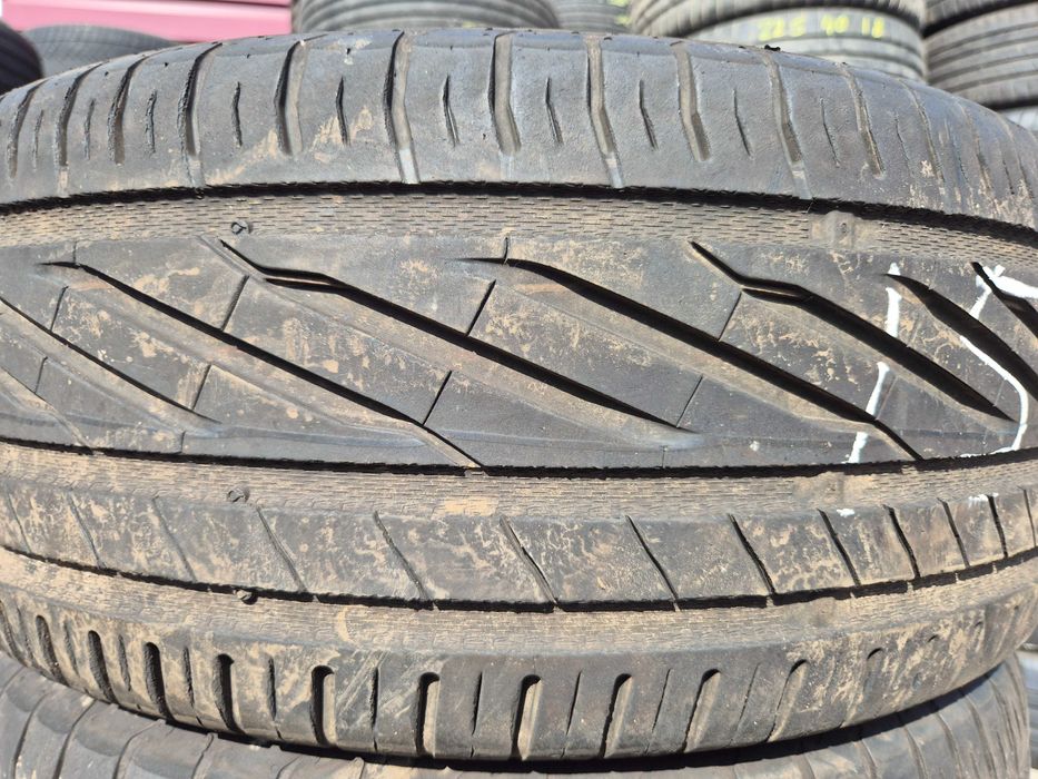 2 Anvelope de VARA - 235/55/17 - UNIROYAL - CA UNELE NOI - DOT 2025