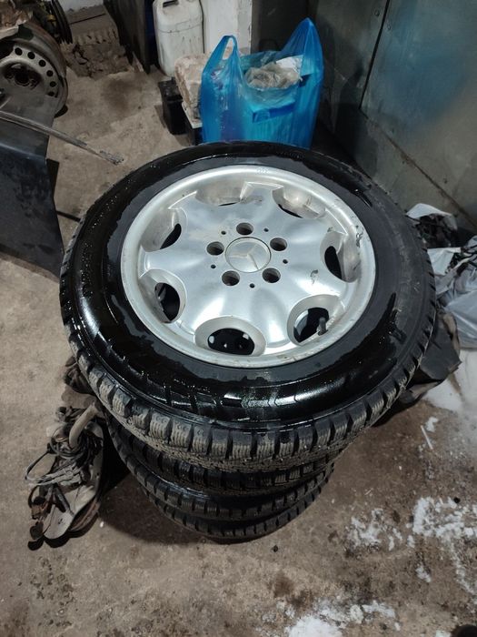 Продам диск с шинами R15