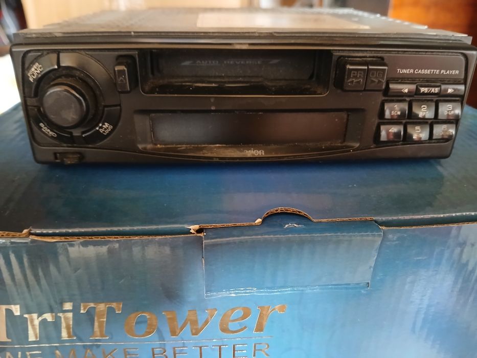 Продаю автомагнитол касетный и дисководам