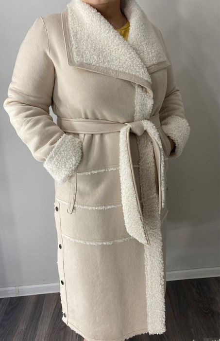 Продается женская дубленка.