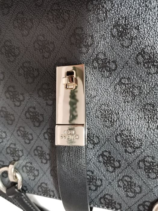 Geanta, poșetă Guess