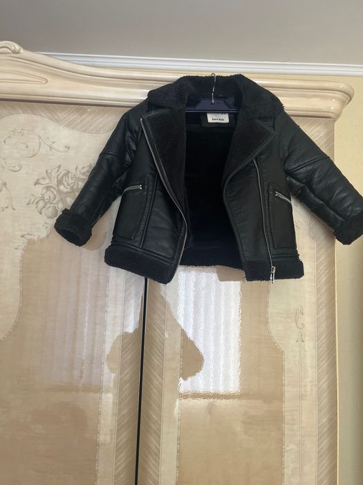 Детско кожено якенце Zara