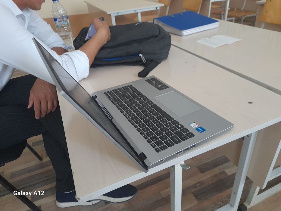 Kompyuter acer sotiladi yangi 5 oy
