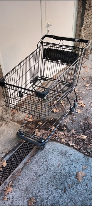 Количка  тип  платформа  и  количка  с  кош