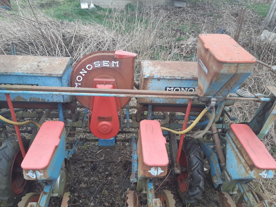 Utilaj de înprâstiat azot,semanatore