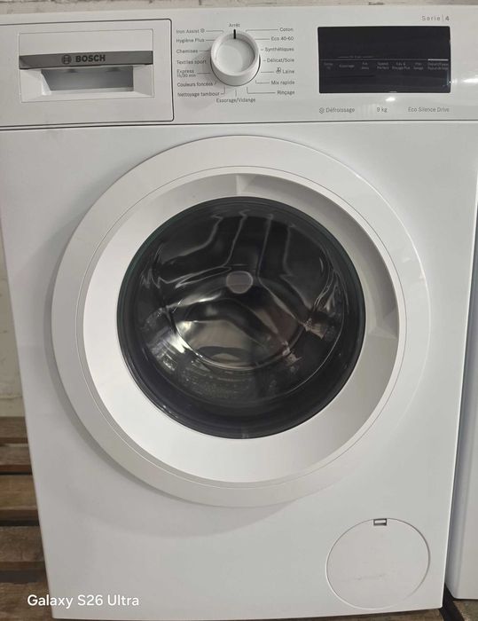Bosch WAN28209FR е пералня с предно зареждане от серия Bosch Serie 4 с капацитет 9 кг и центрофуга до 1400 оборота