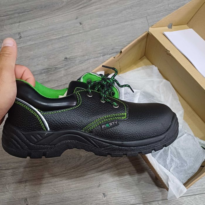 Защитни работни обувки FIRSTY