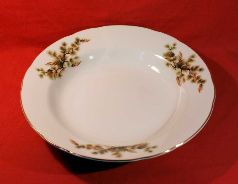 Тарелки "Шишки", старая Япония с изображением веток шишок.