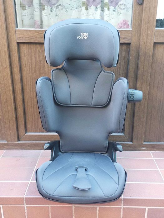 Scaun auto copii Britax Romer i-Size