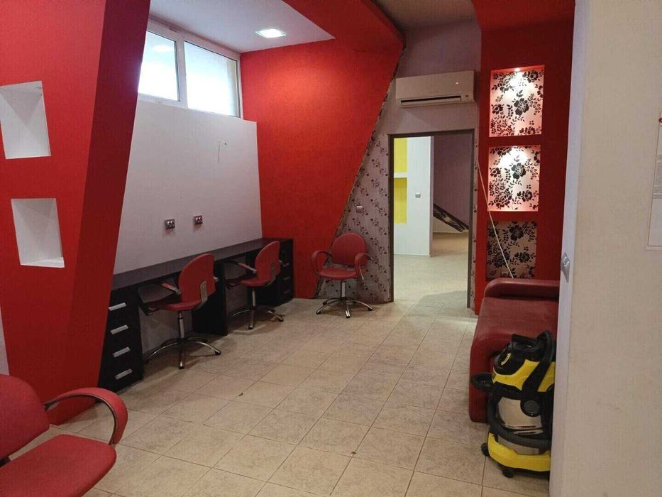 Дава се под наем  в Казанлък -  кв.м за 229.5 € - Снимка #1