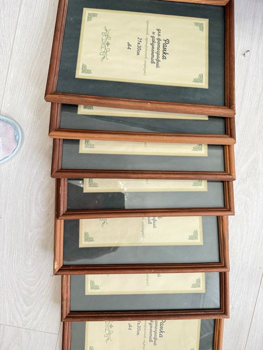 Продам рамки для фото.