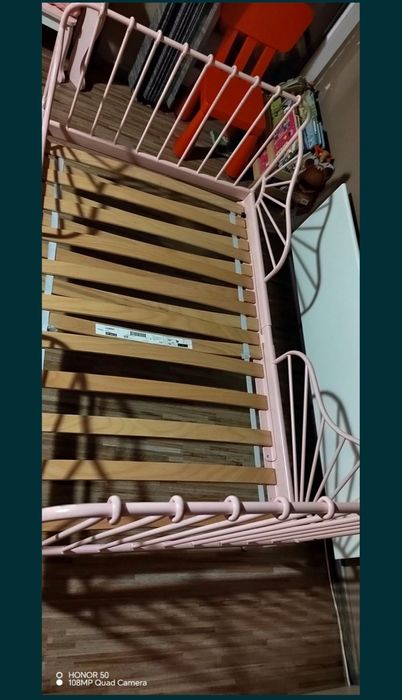 Детско разтегателено легло с матрак от Икеа