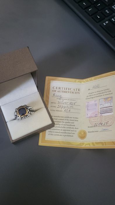 Серебряный перстень с натуральным сапфиром