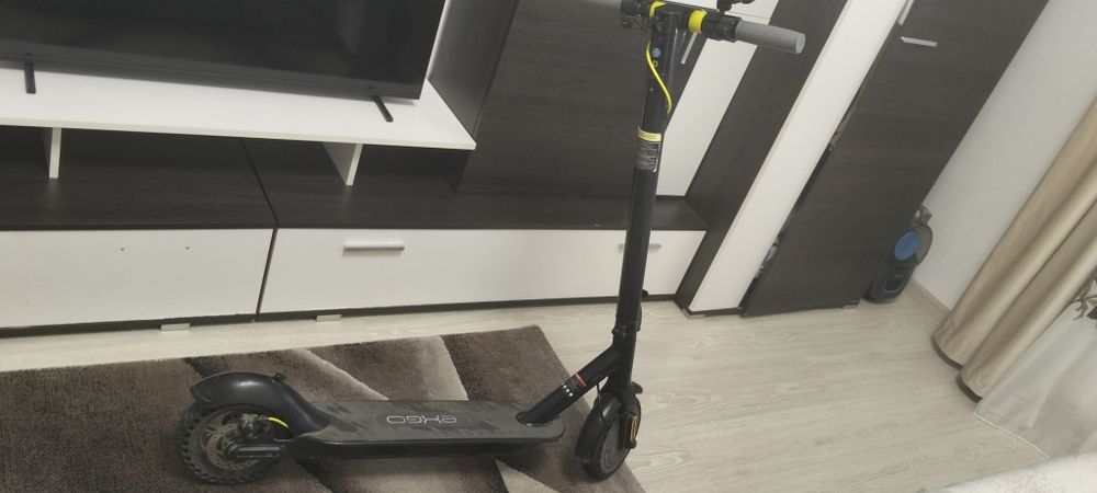 Trotinetă electrică Lexgo R10 – 1.200 lei negociabil