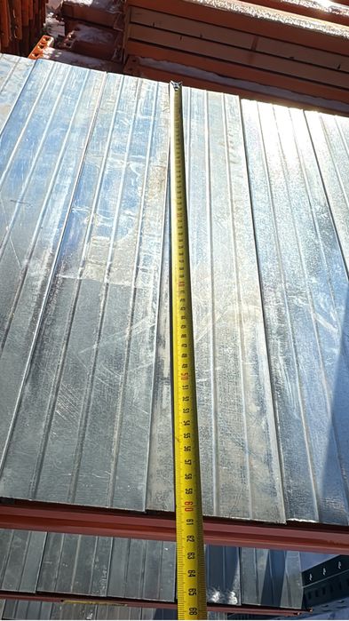 Rafturi metalice pentru scule si diverse