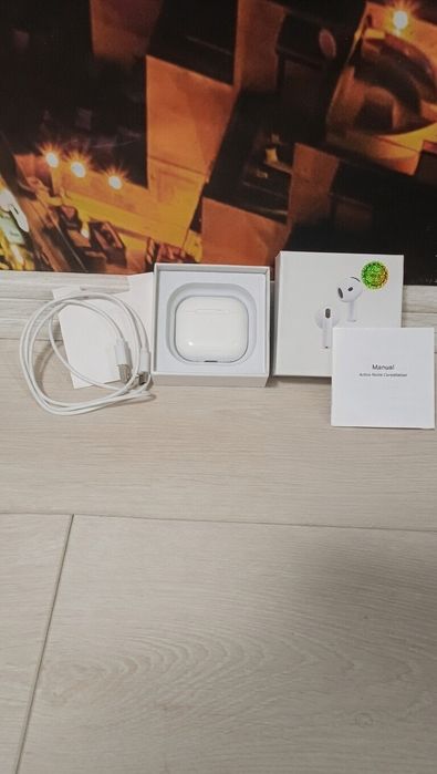 Airpods 4 Active Noise Cancellation