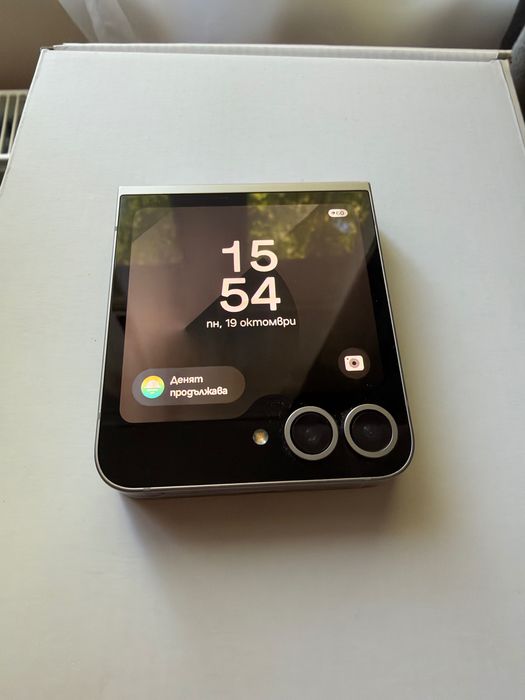 Samsung Z Flip 6