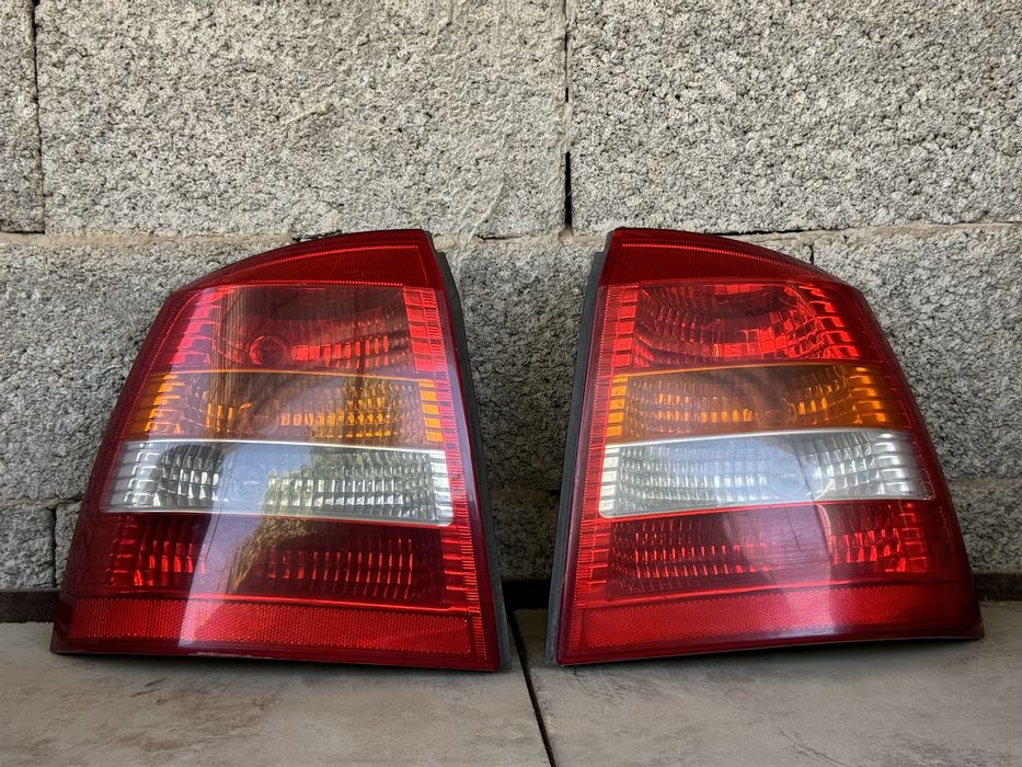 Задний стоп опель зафира а