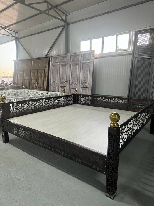 Сури тапчан хохлаган улчамда  узбекистон буйлаб етказиш хизмати бор