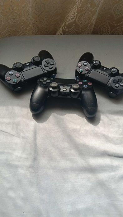 soni Продавам контролери за Playtation sony