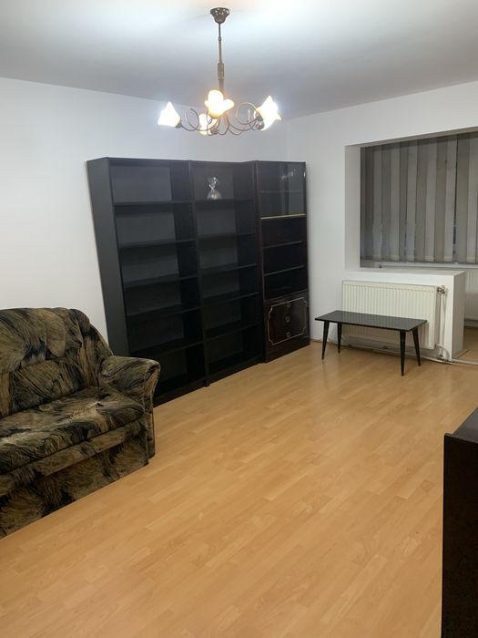Vand apartament 2 camere decomandat