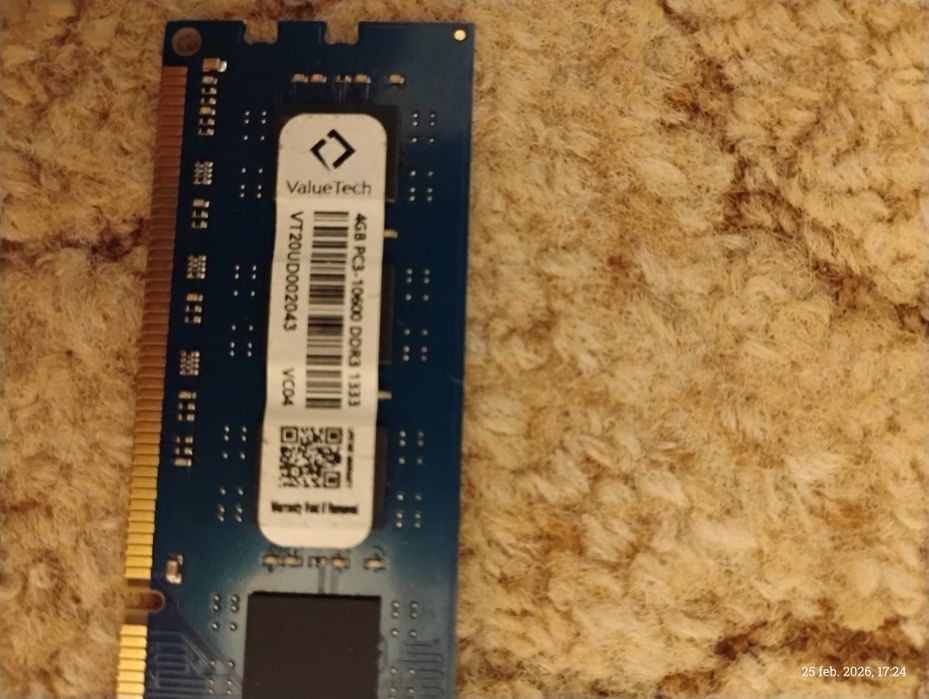 3 plăcute de RAM DDR3