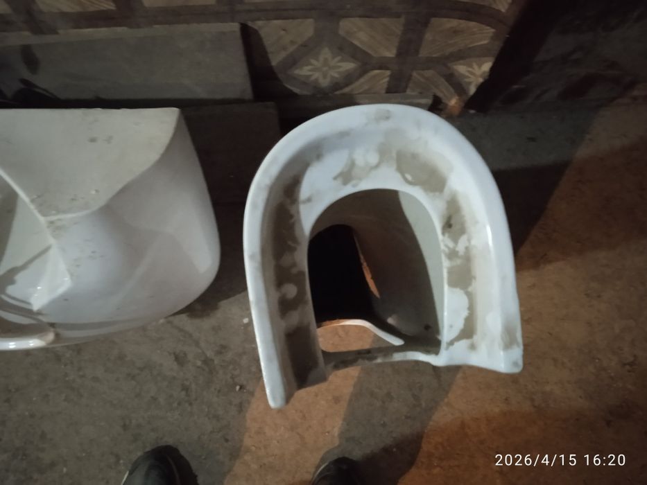 Продам раковину-тюльпан б/у для ванной