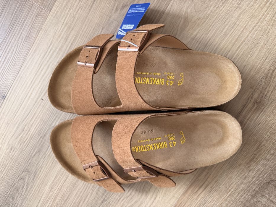 Negociabil Birkenstock mărimea 43 – 28 cm, noi, nepurtati, cu etichetă.