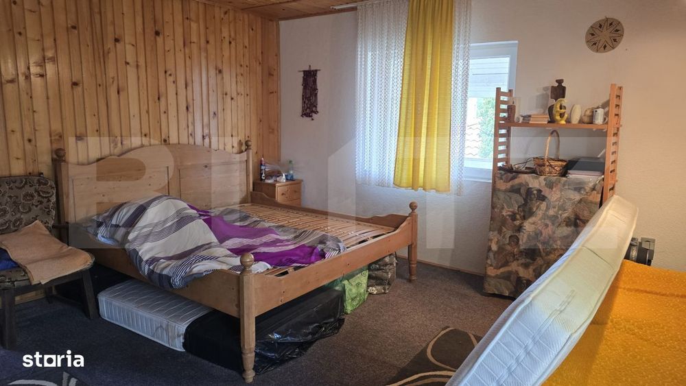 Casa 5 camere , 300 mp;  Teren - 2000 mp . Viile Satu Mare